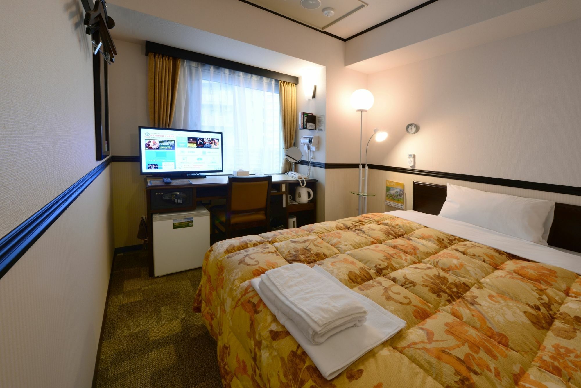 Toyoko Inn Osaka Tsuruhashi Ekimae מראה חיצוני תמונה